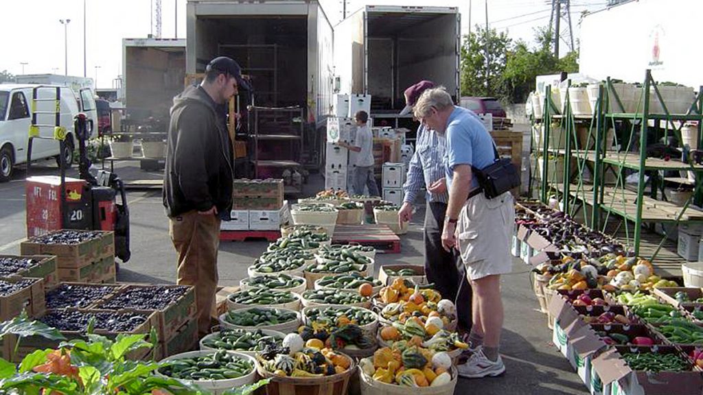 a-buyer-s-look-at-the-ontario-food-terminal-produce-blue-book